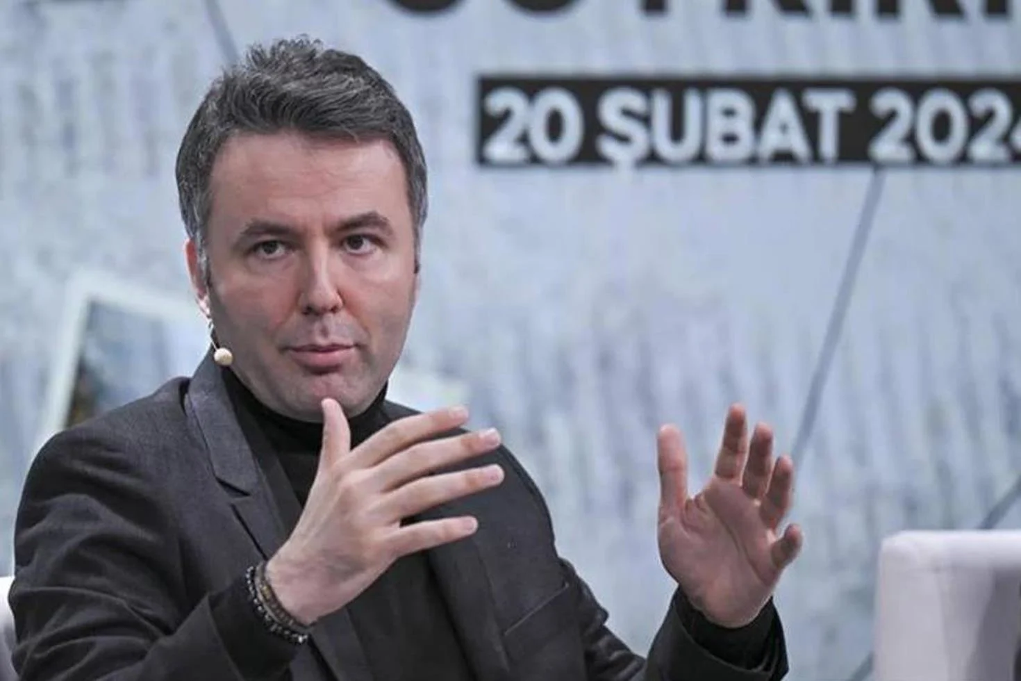 Mehmet Akif Ersoy’a tahliye vadedip rüşvet istediler! 4 kişi suçüstü yakalandı