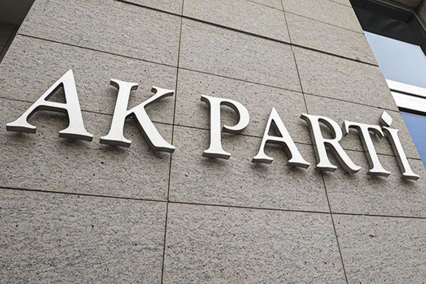 AK Parti’de 4 il başkanı görevden alındı