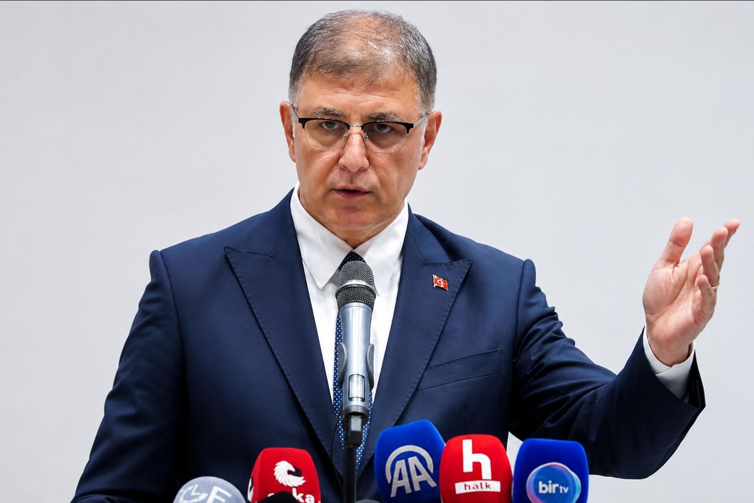 AK Parti’ye katılacağı iddia edilen Cemil Tugay kararını verdi: Kendime bir yol çizeceğim