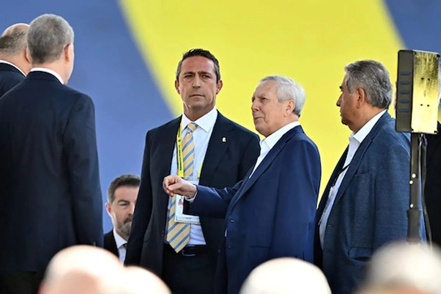 Ali Koc Cuvalla Paraya Satmisti Aziz Yildirim Geri Getiriyor 20170943 20 Jpg