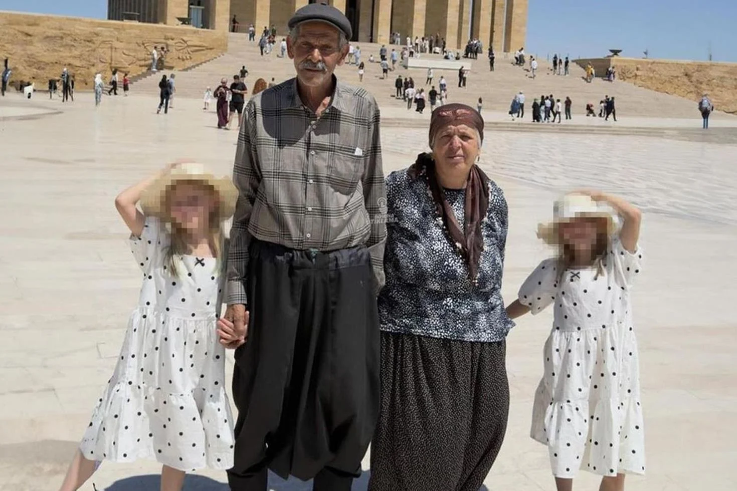 Anıtkabir ziyaretinde yürek yakan detay: Baba ben ölürsem beni buraya gömün