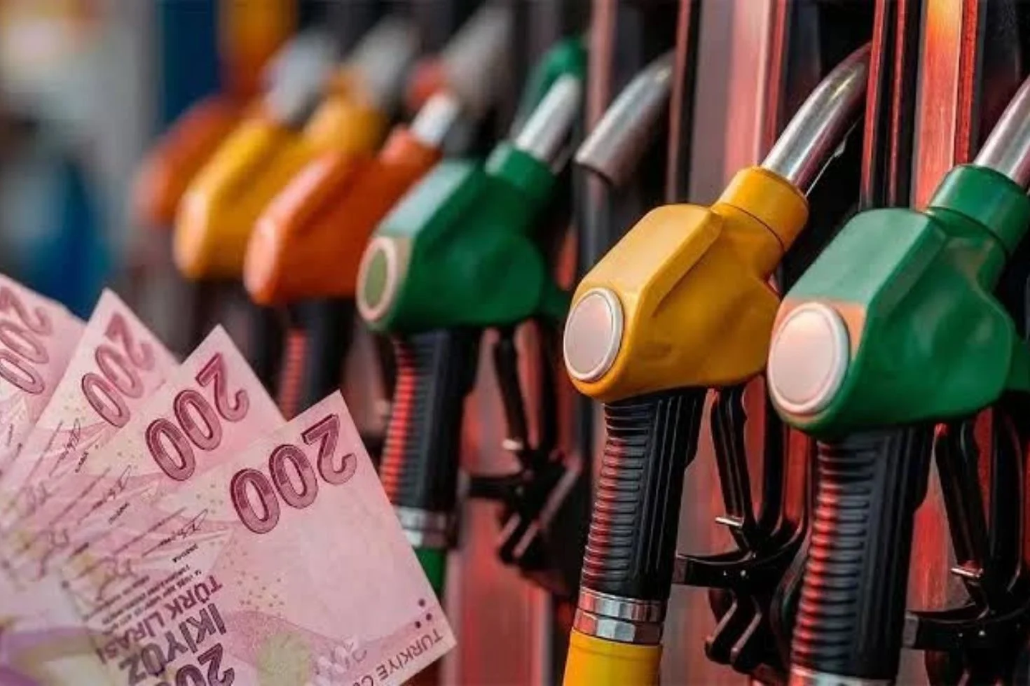 Arac Sahiplerini Uzecek Haber Benzine Yeni Zam Geliyor 20129389 61 Jpg