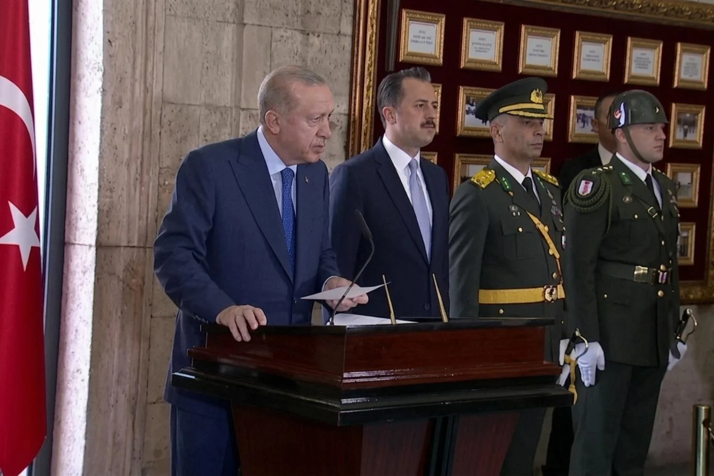 Cumhurbaşkanı Erdoğan ve devlet erkanı Anıtkabir’de! Atatürk’ün huzurunda Netanyahu’ya mesaj