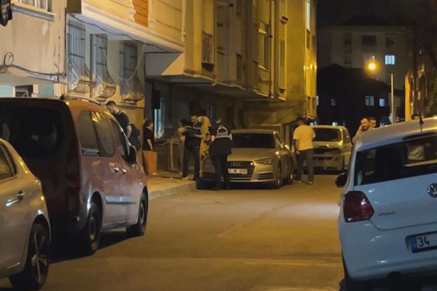 Bağcılar’da komşu kavgası kanlı bitti: 4 yaralı