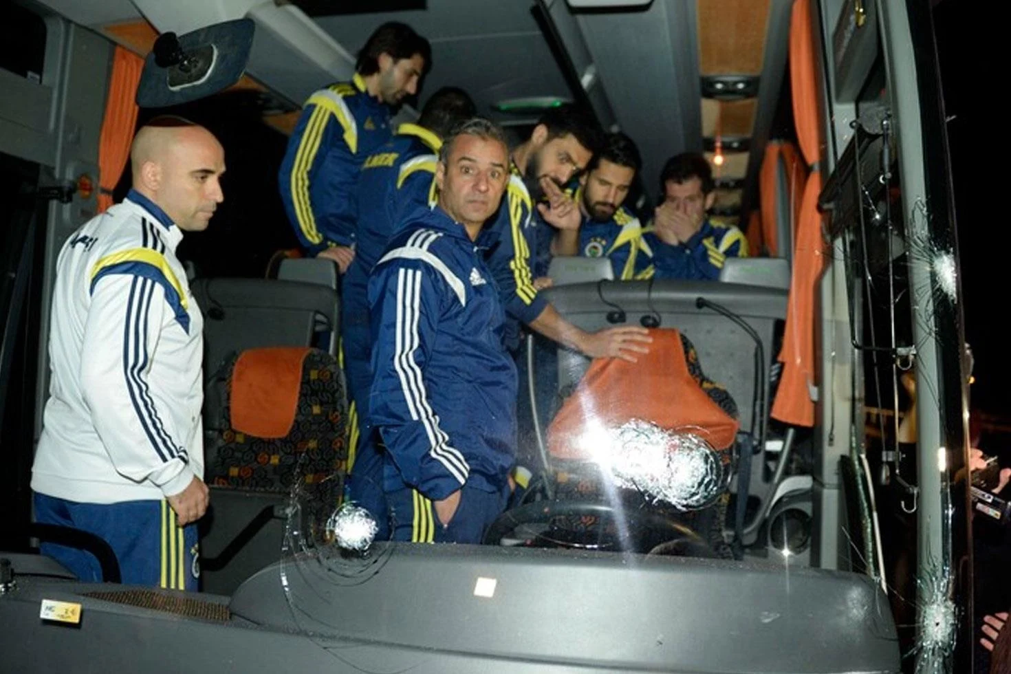 Bakan Gürlek açıkladı: Fenerbahçe otobüsü saldırısında 5 gözaltı kararı