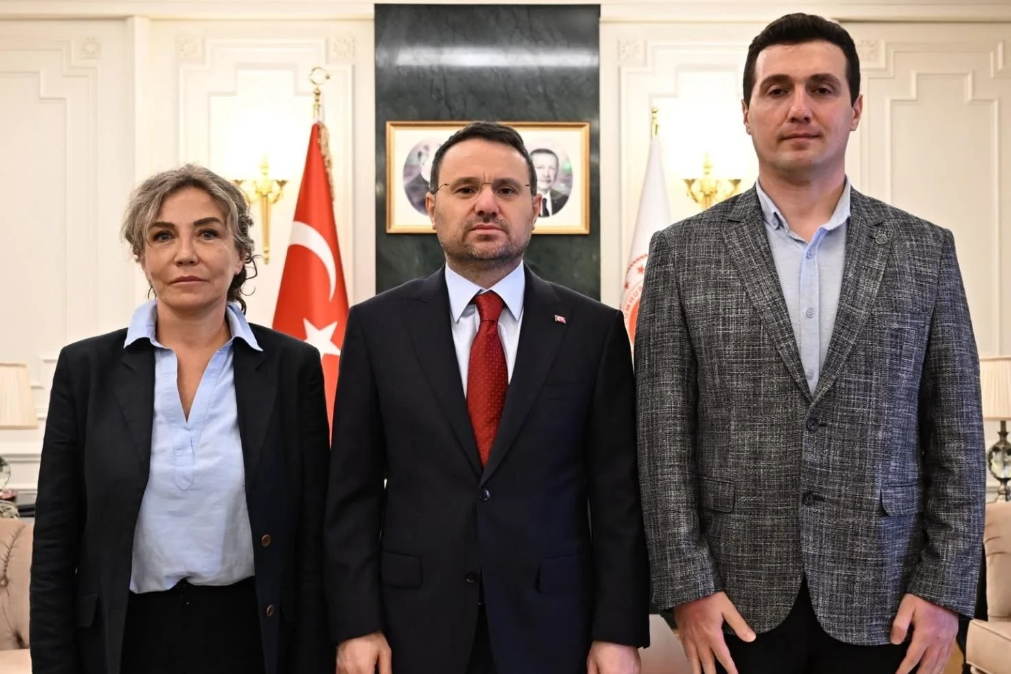 Bakan Gürlek, Behçet Oktay’ın ailesini kabul etti: İşte görüşmeden ilk kareler
