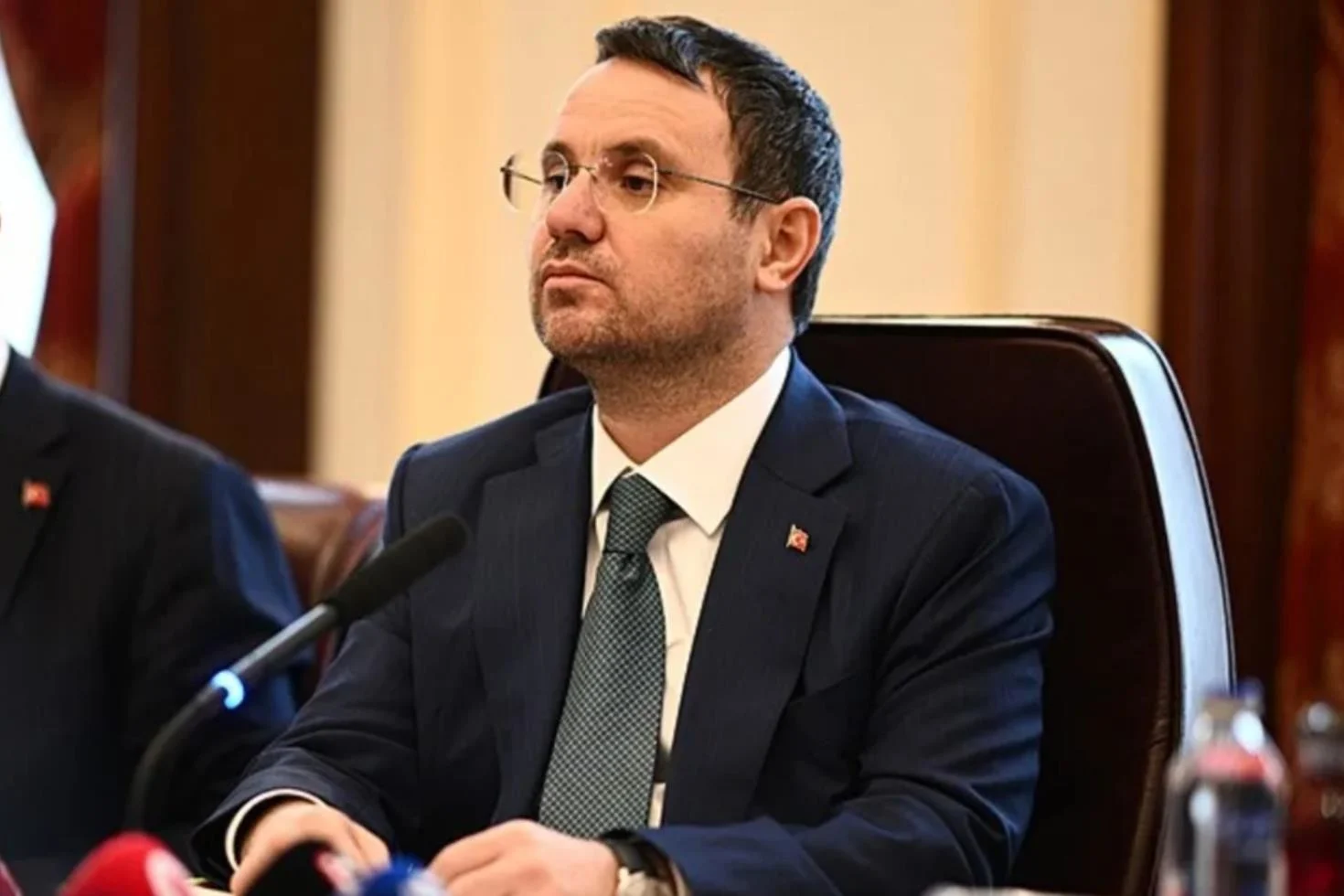 Bakan Gürlek duyurdu: Ankara’daki fuhuş ve insan ticareti şebekesine darbe