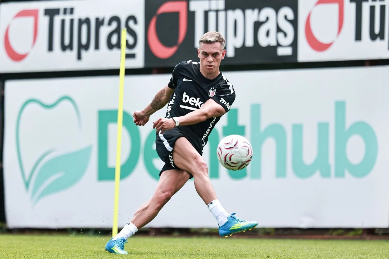 Beşiktaş’a Trossard şoku! Hocası açıkladı