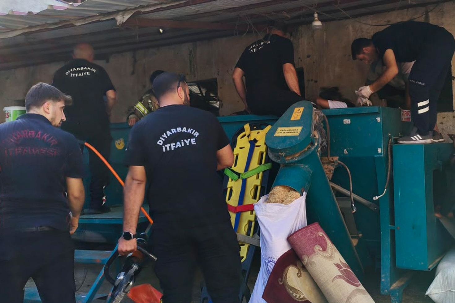 Yem makinesine kapılan işçi feci şekilde can verdi