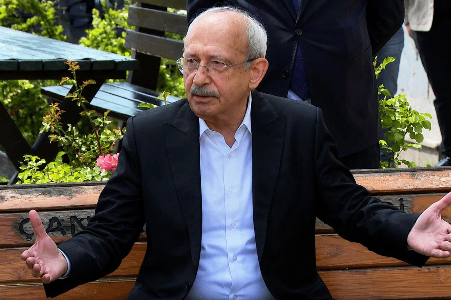Tekirdağ Büyükşehir Belediye Başkanı Yüceer, CHP’den istifa ederek Yeni Parti’ye geçti