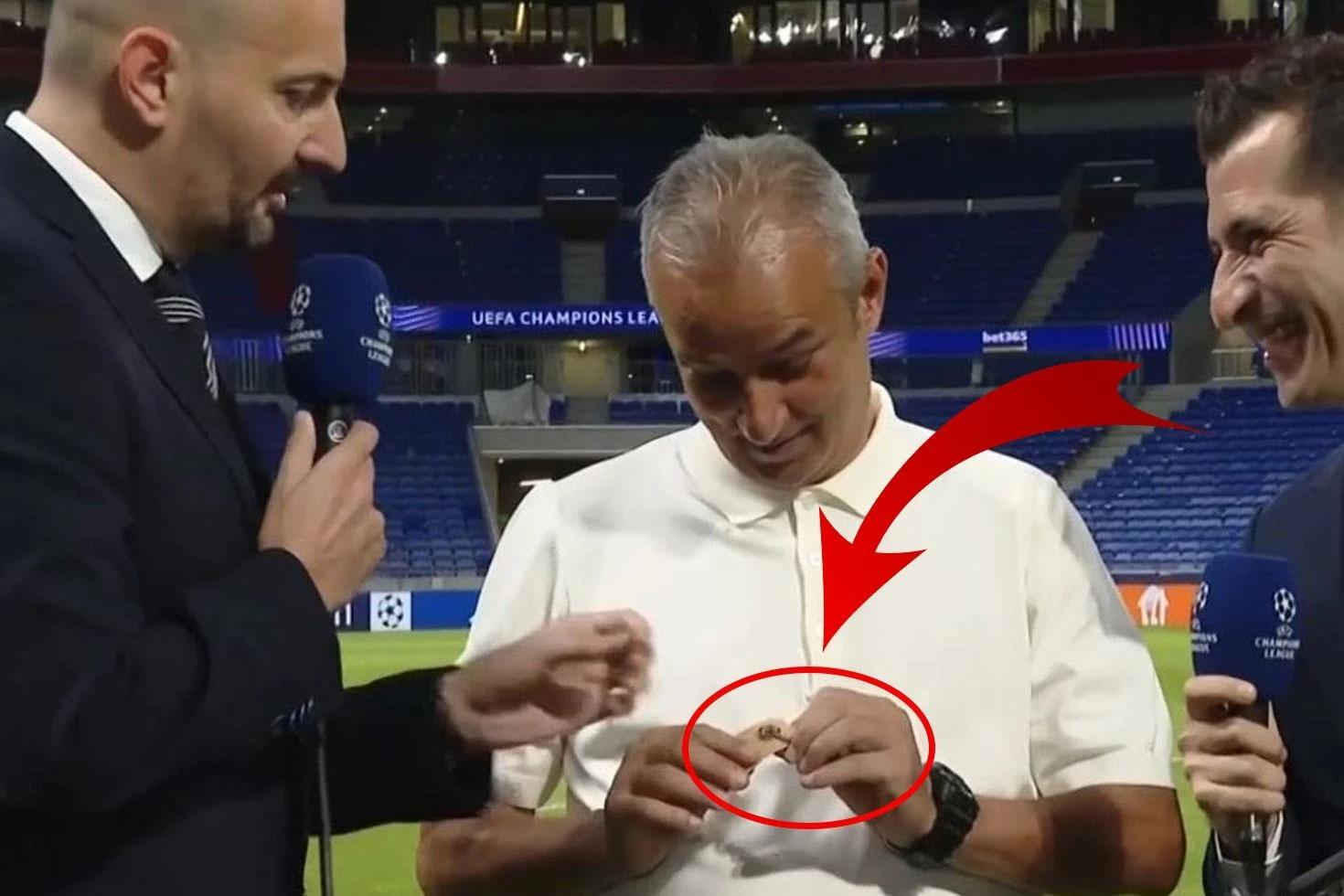 Canlı yayında konuşan İsmail Kartal’a sürpriz hediye