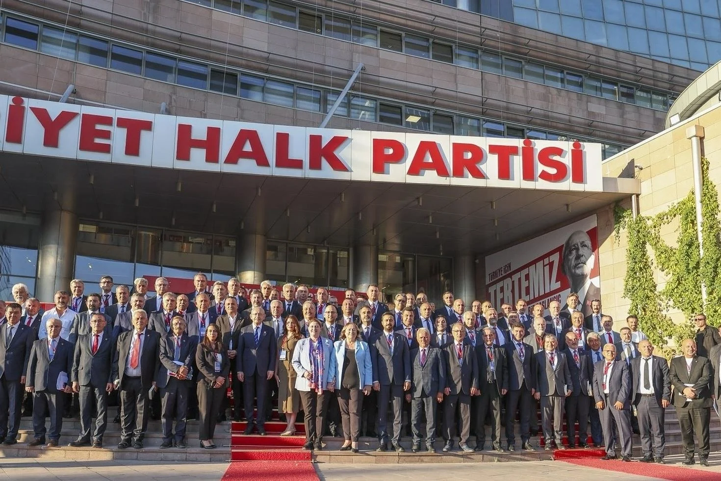 81 CHP il başkanından manifesto: Kişiler geçicidir, CHP kalır