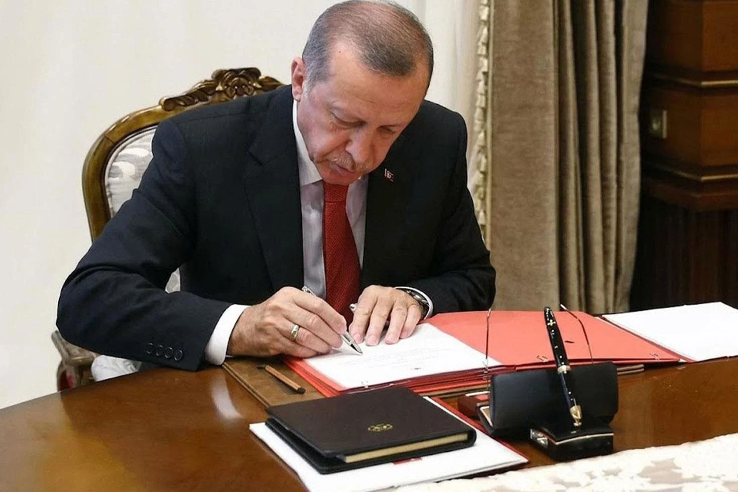 Cumhurbaşkanı Erdoğan’dan çok sayıda atama ve görevden alma kararı