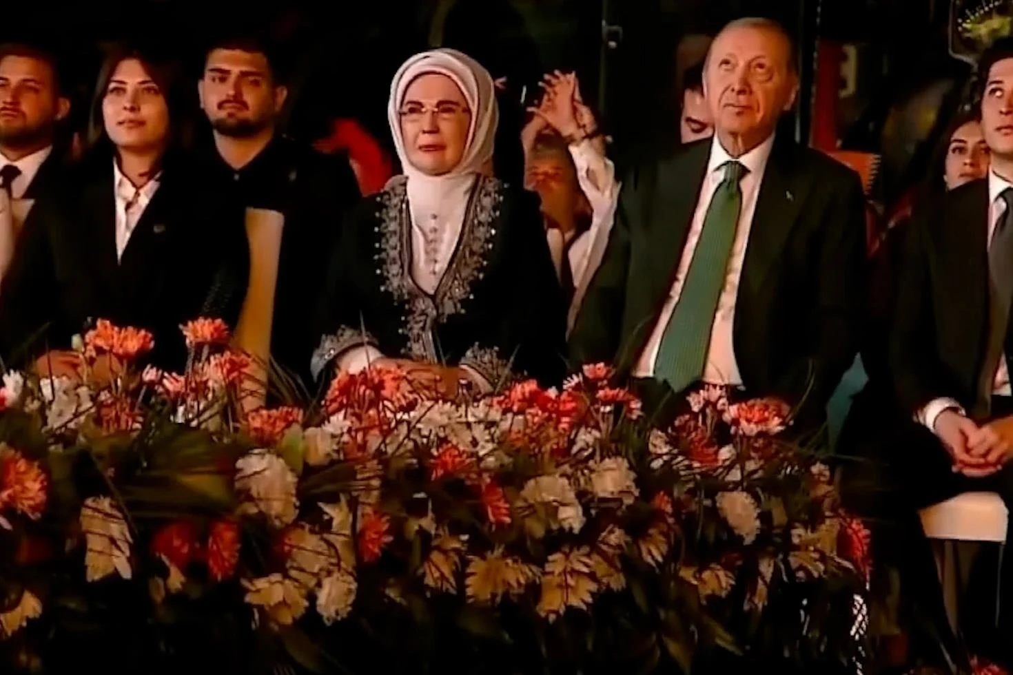 AK Parti’nin 25. yıl kutlamalarında Cumhurbaşkanı Erdoğan’ı mest eden gösteri