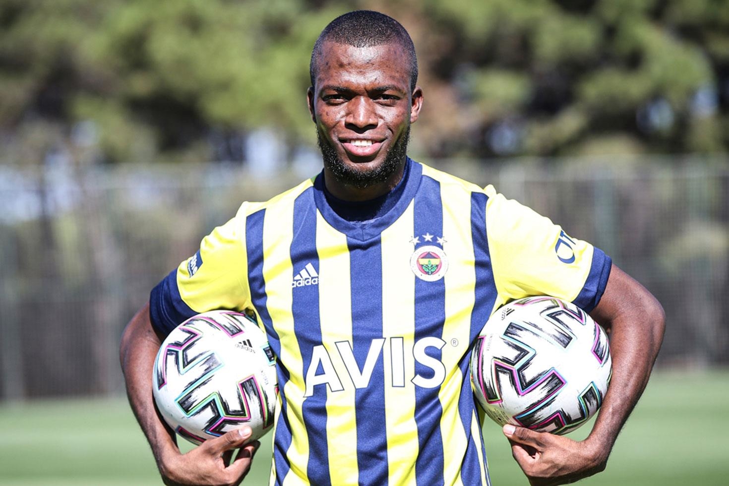 Eski Fenerbahçeli Enner Valencia’dan 1 yıllık dev imza