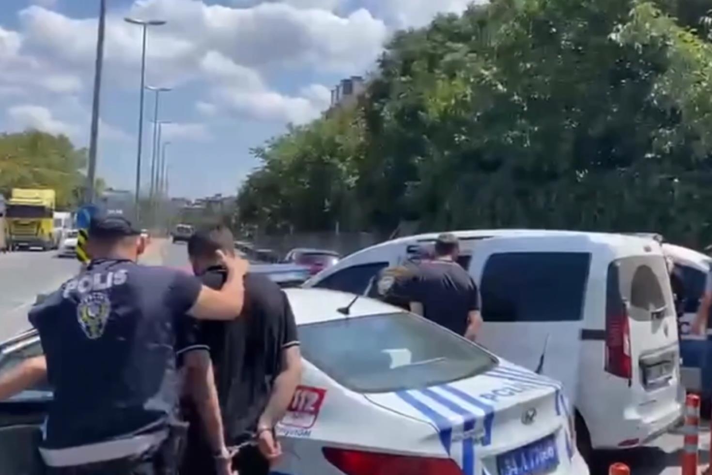 Sokak eşkıyalarına geçit yok: Eylem hazırlığındaki çete üyeleri enselendi