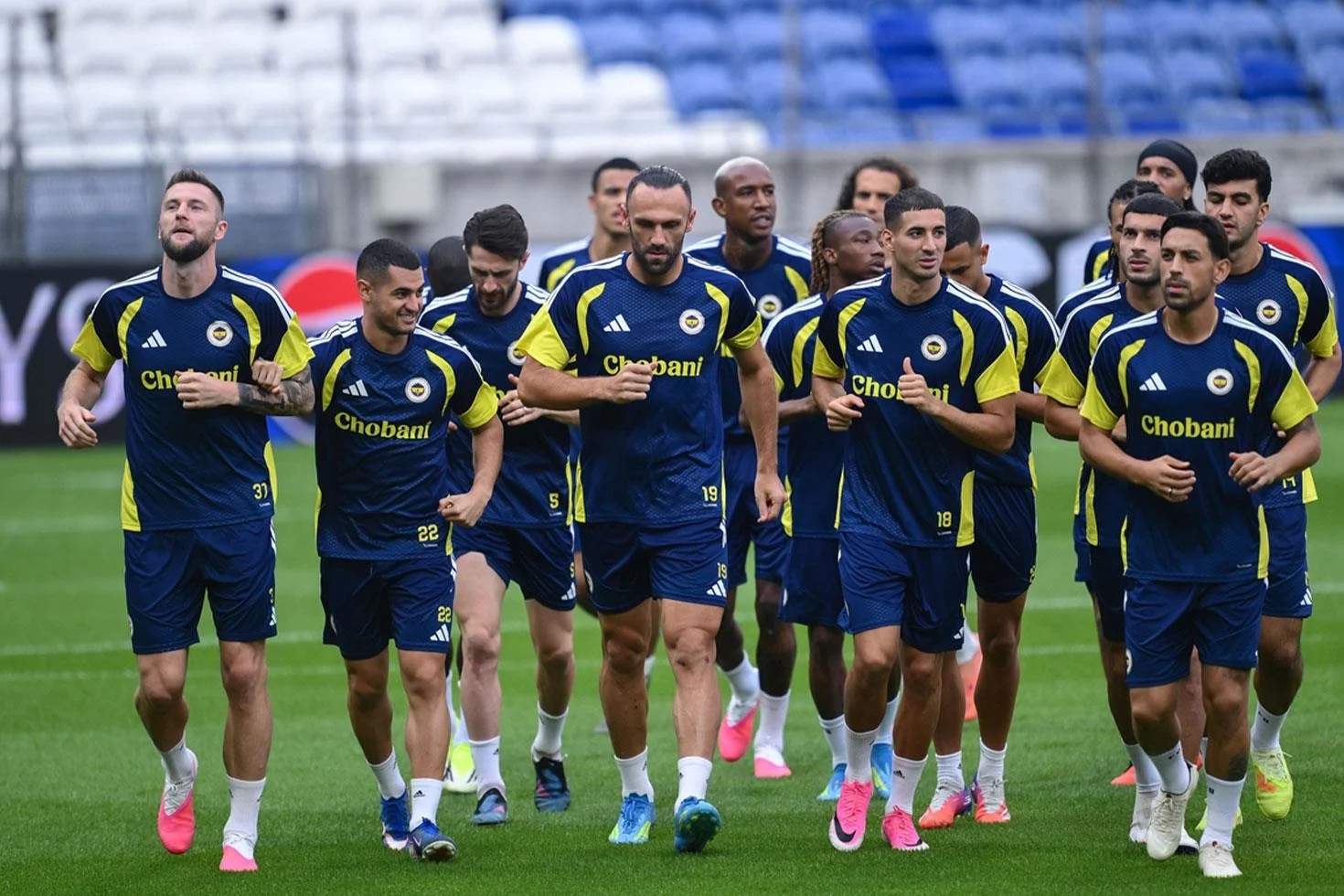 Fenerbahçe için 2 milyarlık gece! Lyon’u elerse kasa dolacak