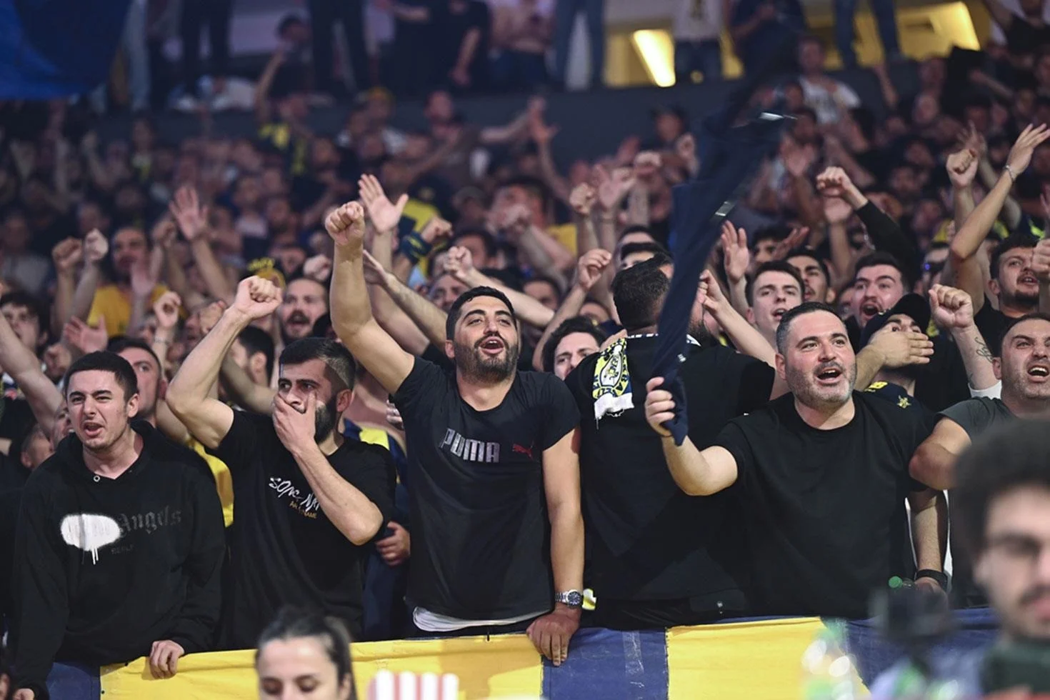 Fenerbahçe’nin efsanesi Kalinic, basketbolu bıraktı