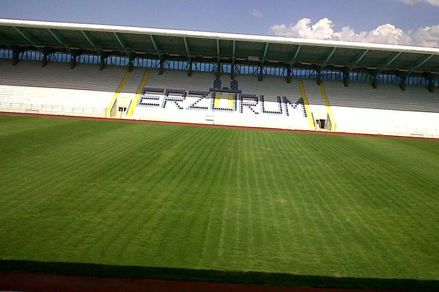 Galatasaray Maci Oncesi Buyuk Mujde 20120804 69 Jpg