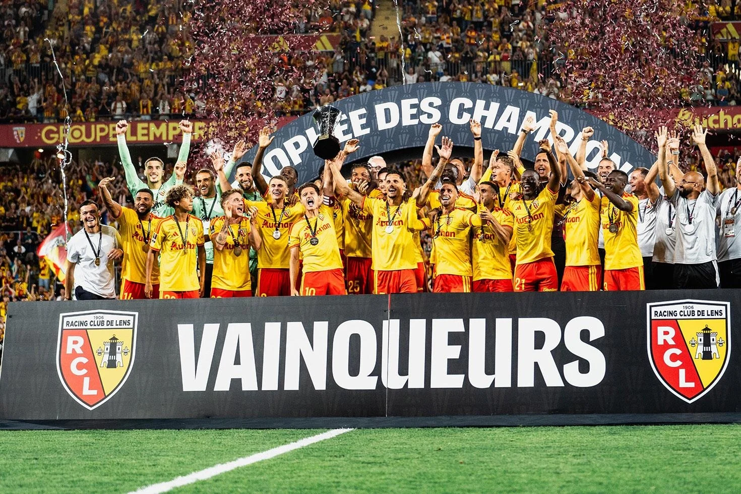 Gecenin bombası! PSG’yi devirip kupayı aldılar