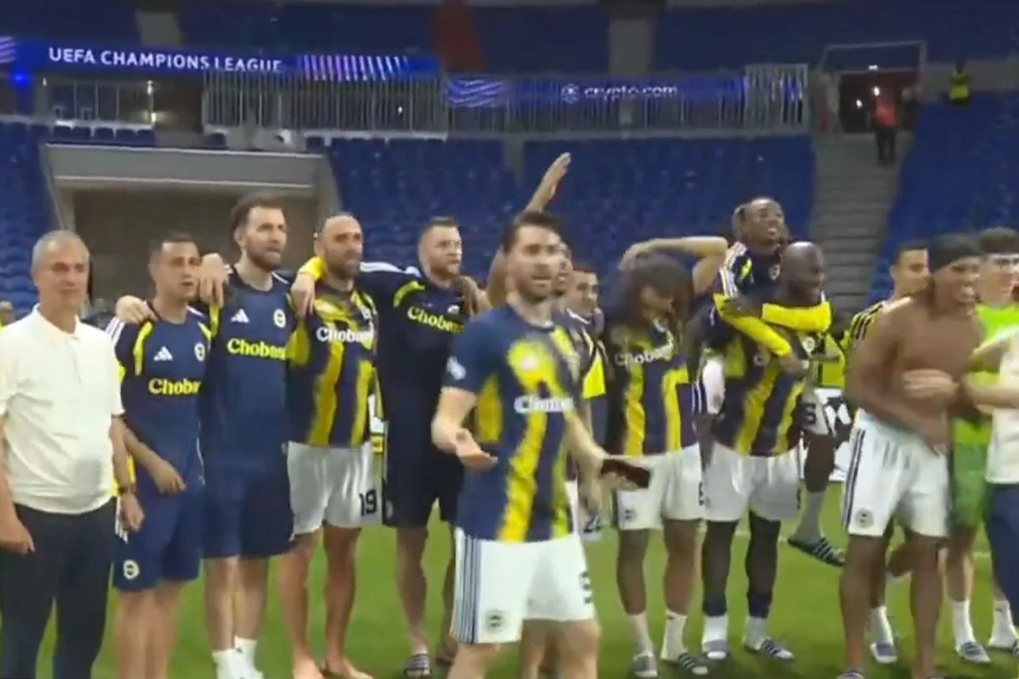 Fenerbahçe’nin Lyon zaferinde dikkat çeken görüntü