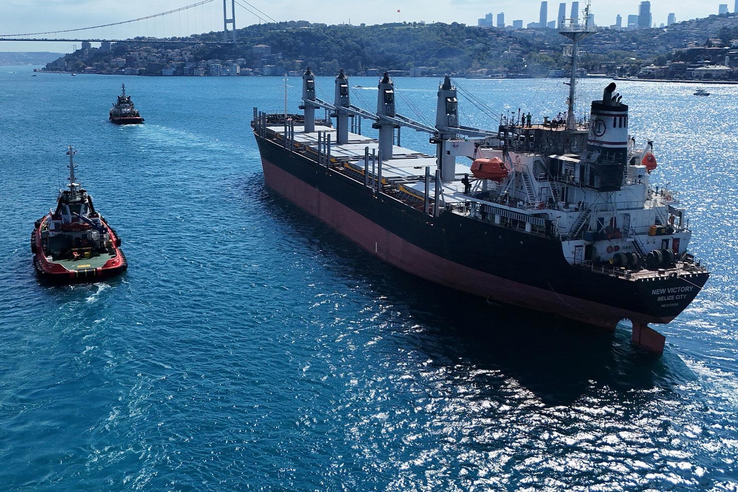 Iha Saldirisina Ugrayan Dev Gemi Icin Alarma Gecildi 20152896 69 Jpg