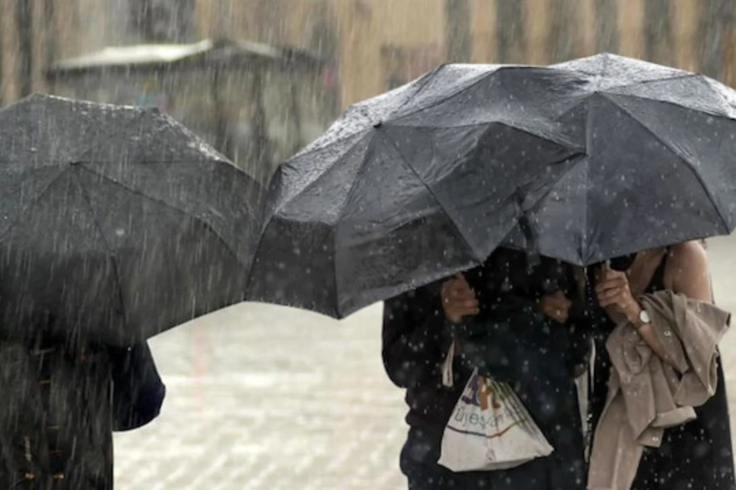 Meteorolojiden kritik uyarı! İstanbul dahil 31 ile gök gürültülü sağanak geliyor