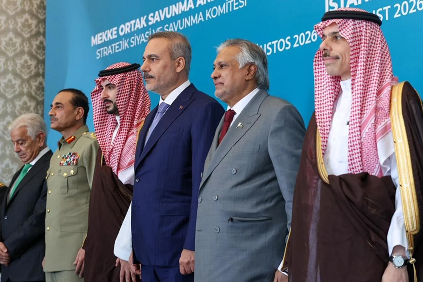 Istanbulda Tarihi Kare Bolgede Tum Taslar Yerinden Oynayacak 20192885 78 Jpg