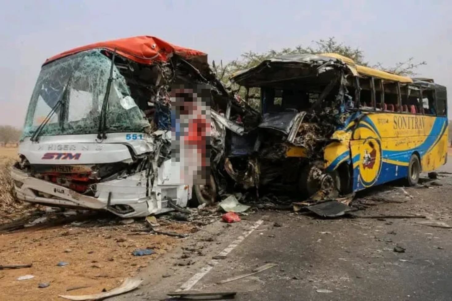 Nijer’de yolcu otobüslerinin çarpıştığı kazada ölü sayısı 20’nin üzerine çıktı