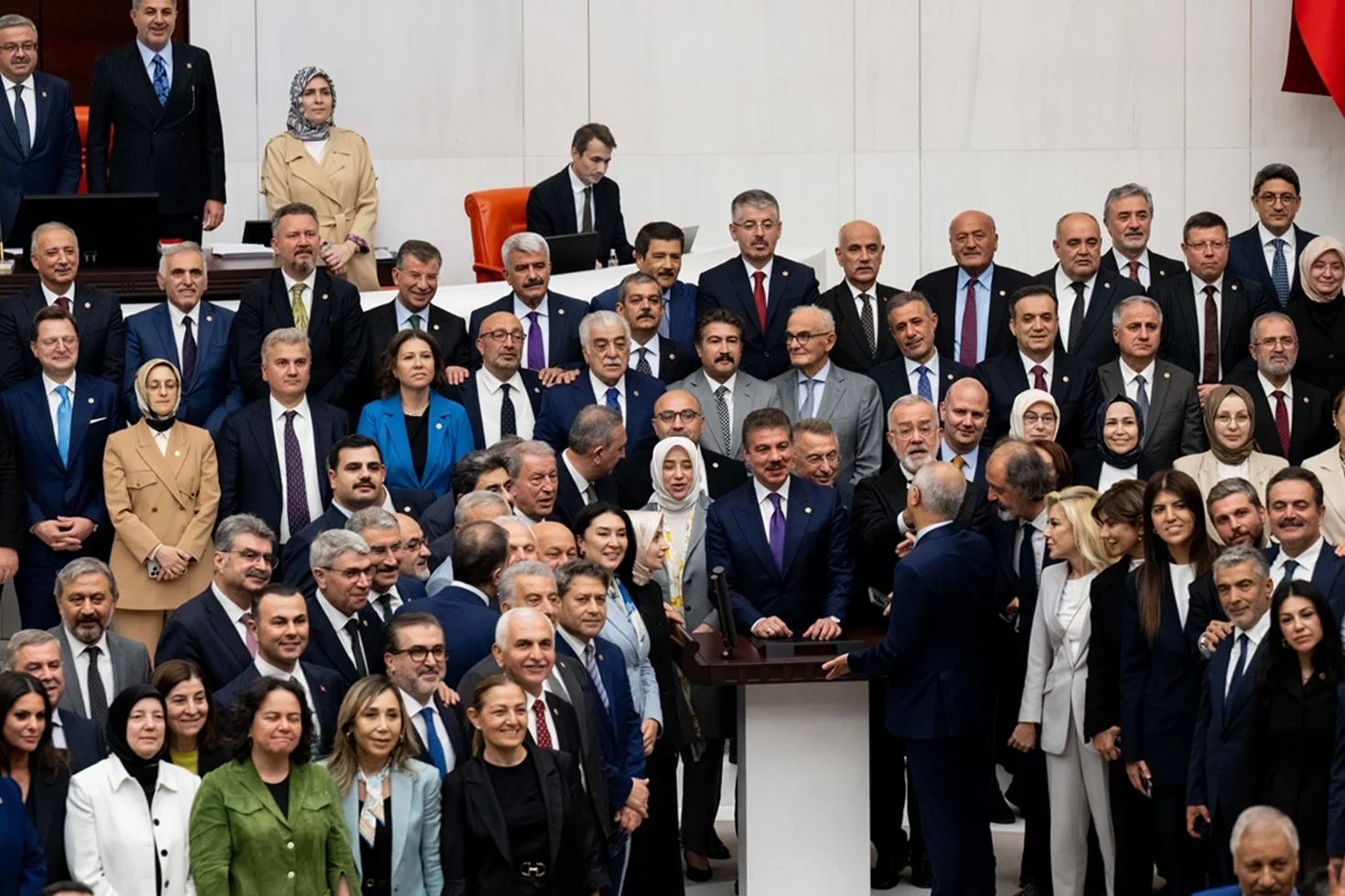 Kritik oylamada 8 AK Partili yoktu! Listede dikkat çeken isimler var
