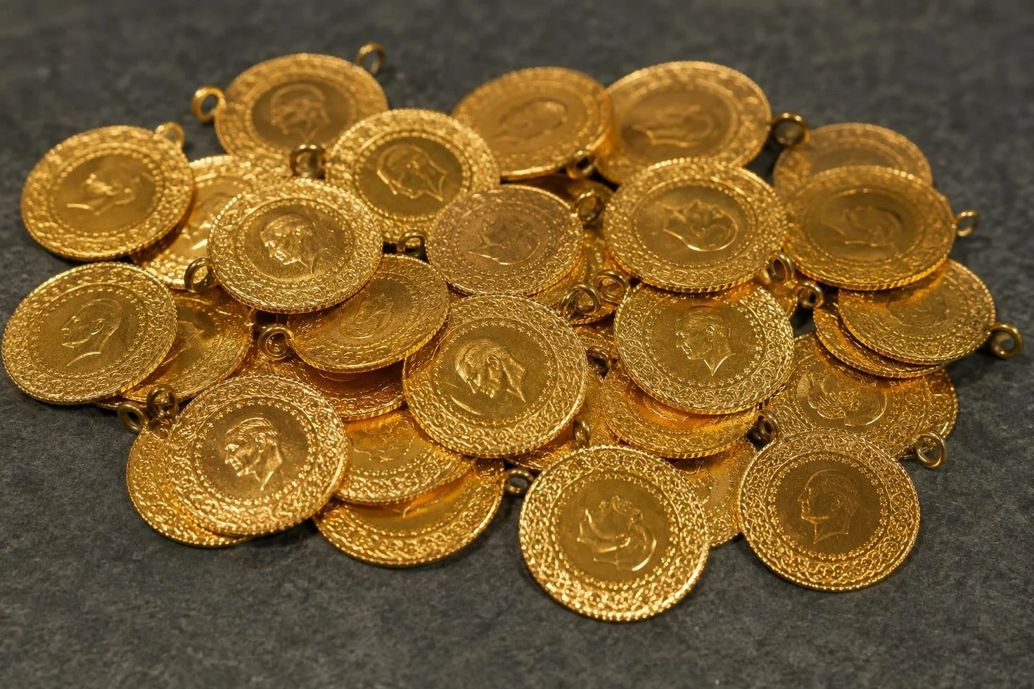 Kritik veri öncesi dev bankadan altın fiyatları için çılgın tahmin