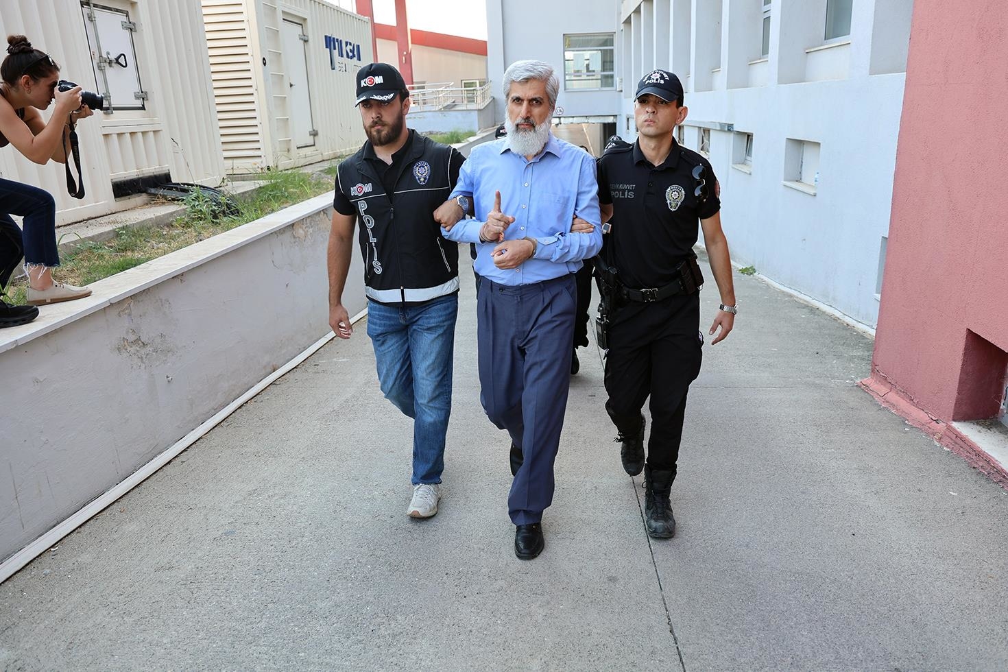 “Alparslan Kuytul Suç Örgütü” operasyonuyla ilgili provokatif paylaşım yapan öğretmene soruşturma