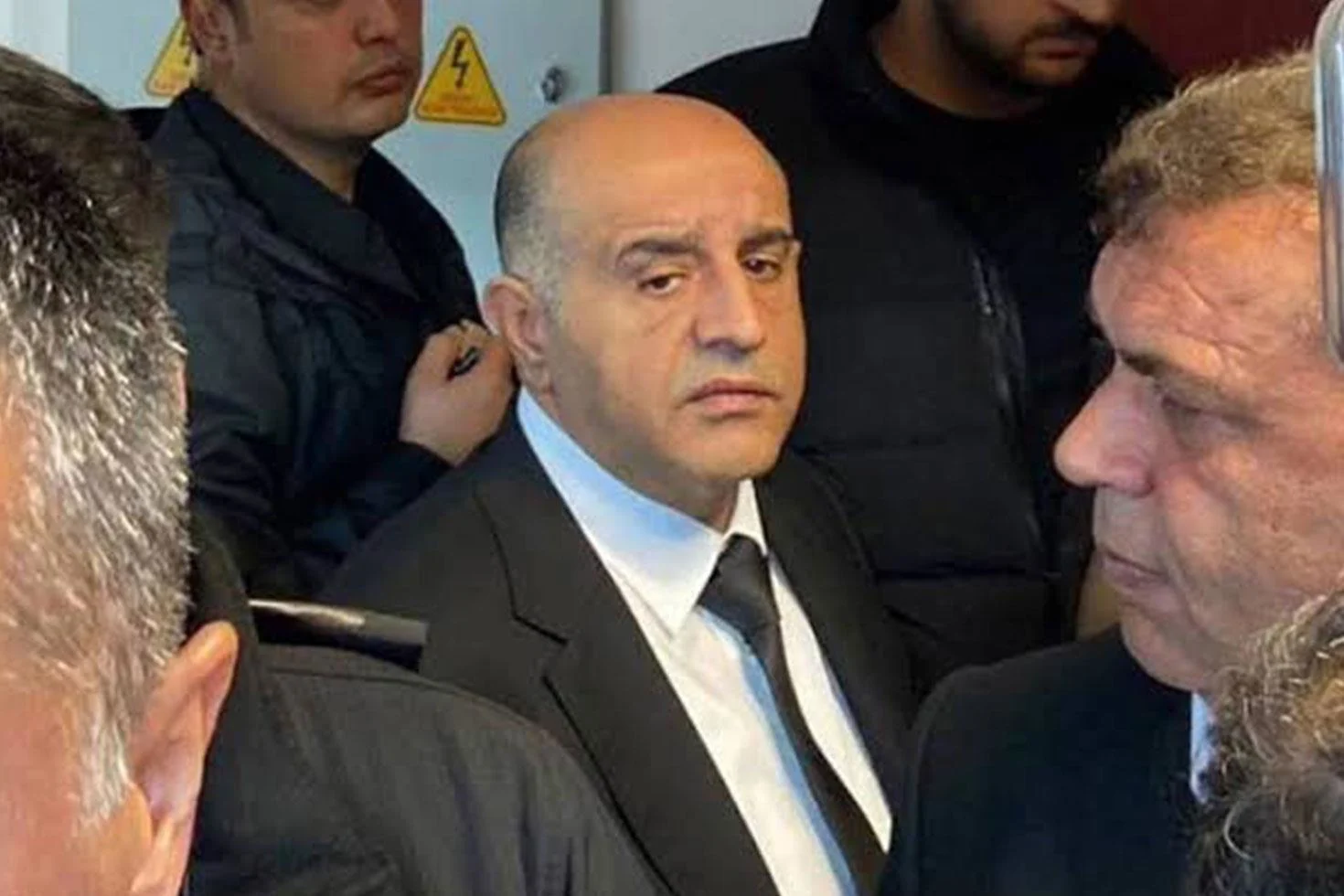 Aziz İhsan Aktaş davasında ‘resmi belgede sahtecilik’ suçlamalarına mahkemeden “İğfal kabiliyeti” değerlendirmesi