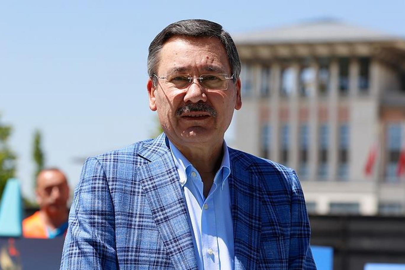 Melih Gökçek’ten Mansur Yavaş’a teşekkür: Doğrusunu yapıyorsun