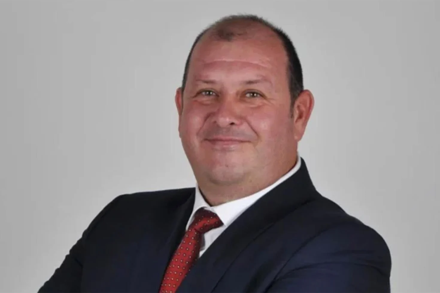 Menderes Belediye Başkanı İlkay Çiçek görevden uzaklaştırıldı