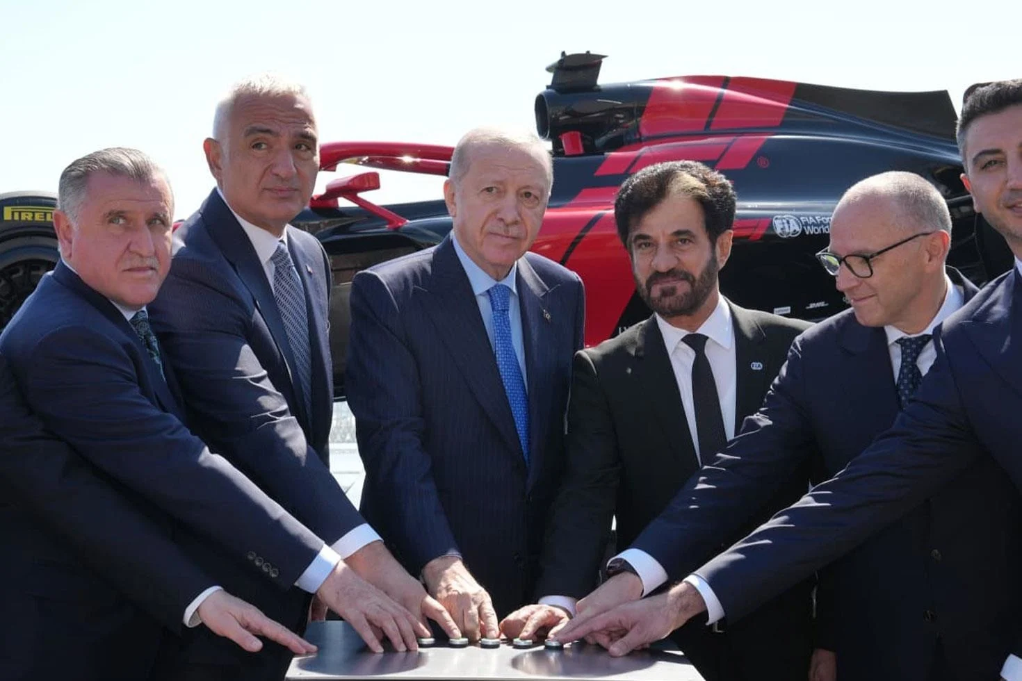 Bakan Ersoy müjdeyi verdi: İstanbul Park 2031’e kadar F1 takviminde