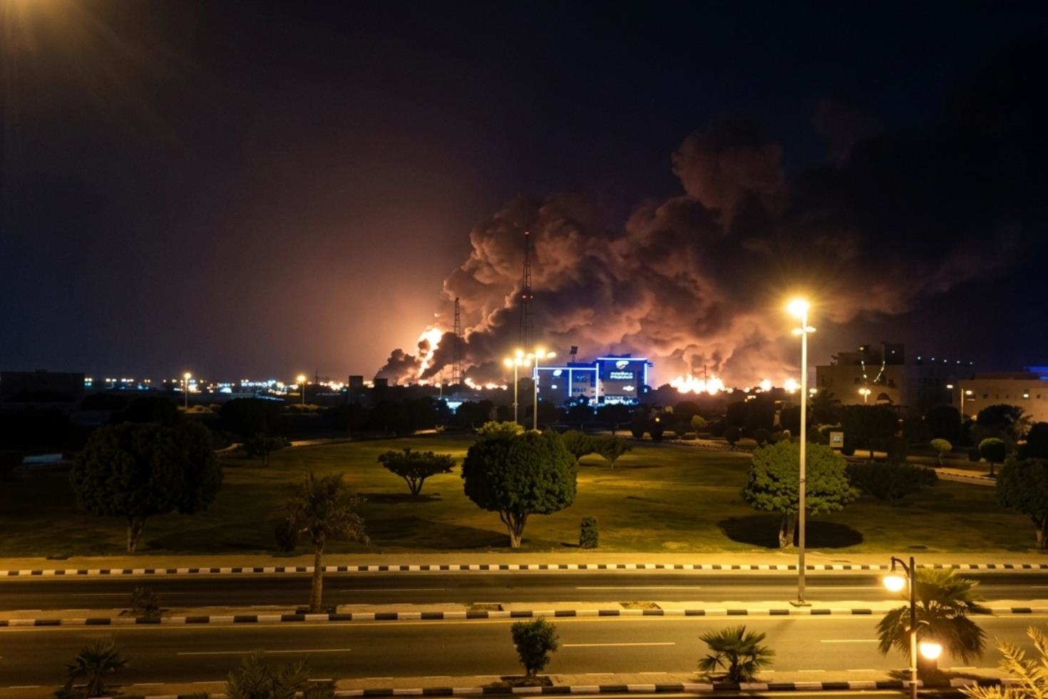 Orta Doğu yangın yeri! Suudi Arabistan’daki petrol rafinerisi vuruldu