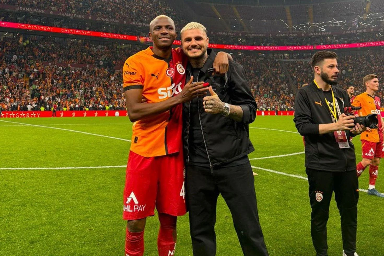 Osimhen için olay hamle! Galatasaray’ın istediği rakam belli oldu
