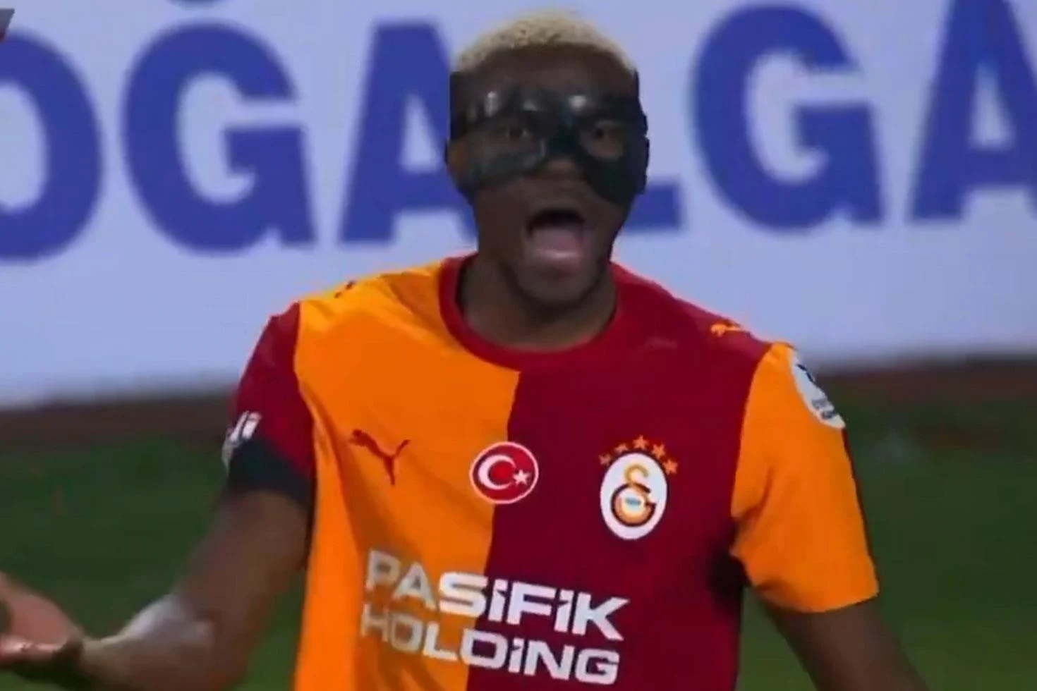 Osimhen Yine Bomba Gibi Milli Yildizi Fena Azarladi 20166123 87 Jpg