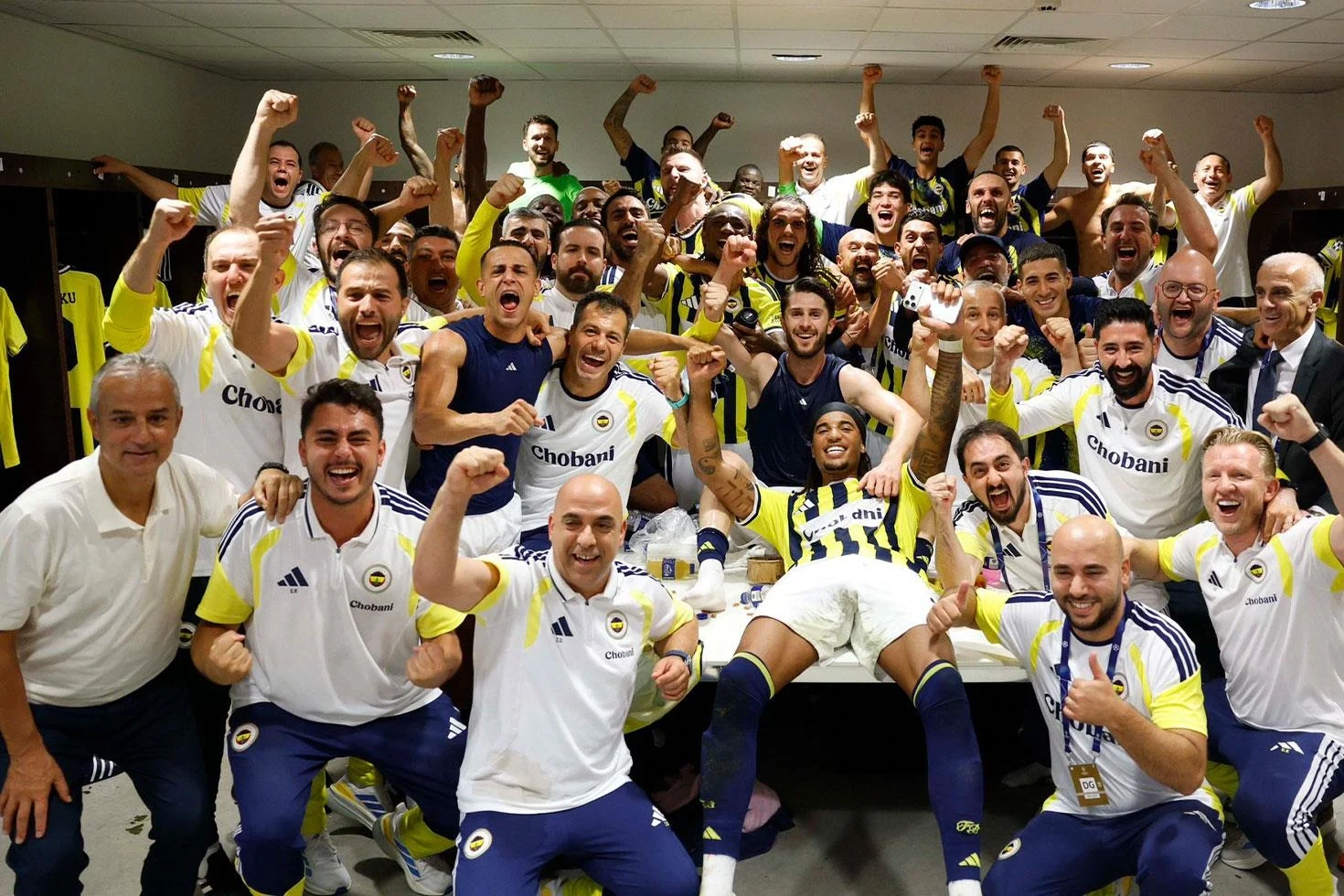 Şampiyonlar Ligi sonrası Fenerbahçe’de ayrılık! Dünyanın en büyüğüne gitti