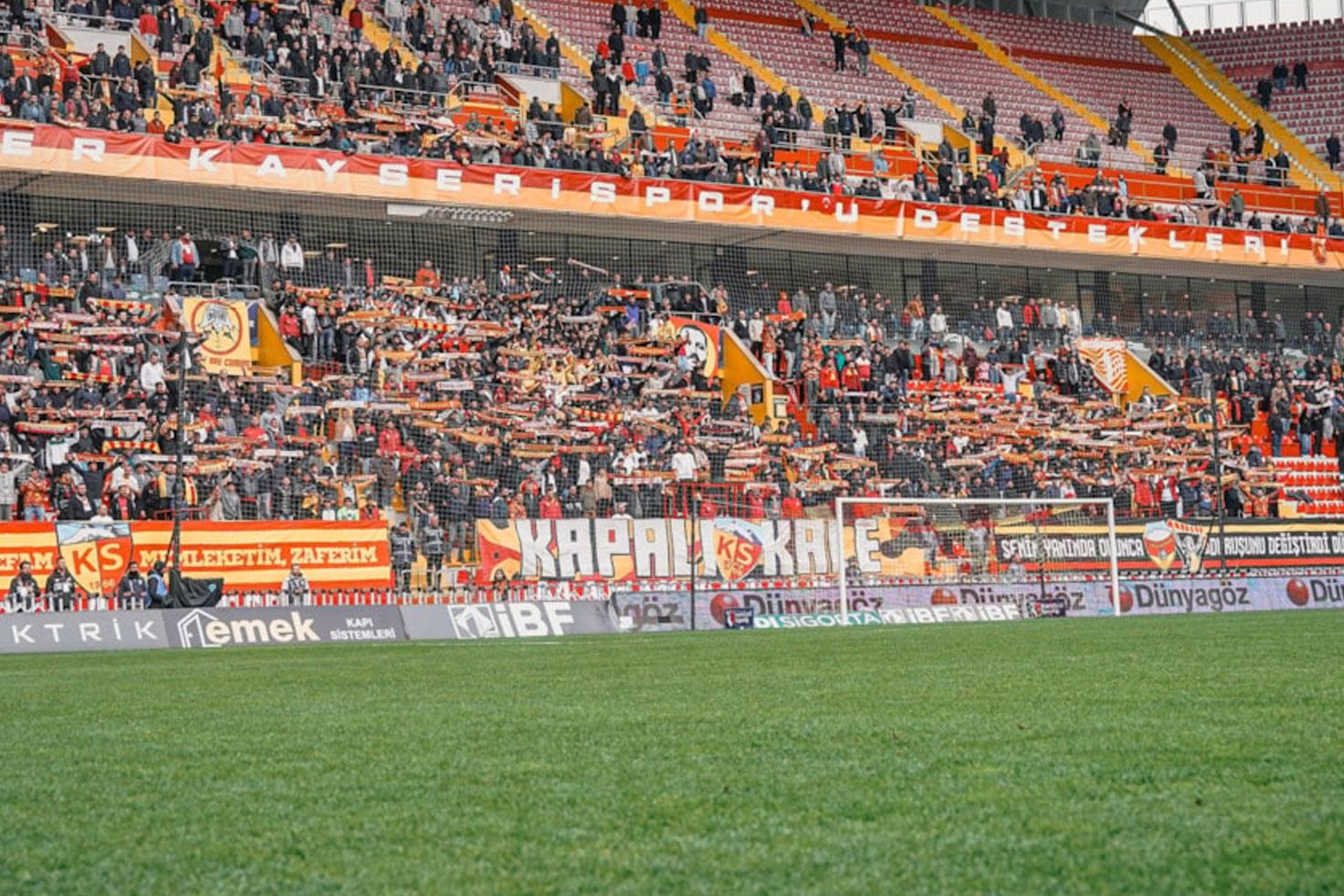 Süper Lig’den düşen takımdan transfer şov! 15 futbolcu birden aldılar
