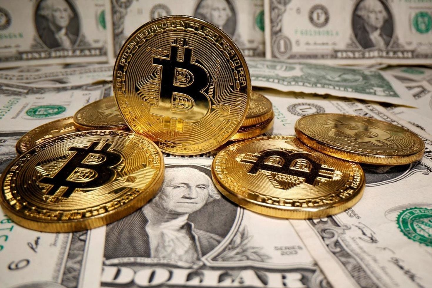 Satacağını söylemişti şimdi Bitcoin almayı öneriyor