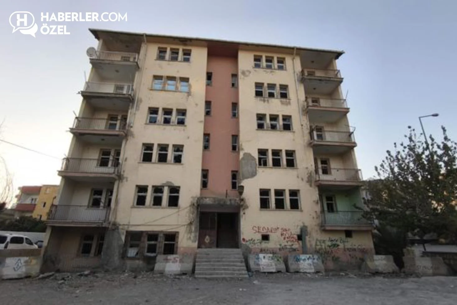 Silopinin Gobeginde Yillardir Terk Edilmis Tehlike 20174800 30 Jpg