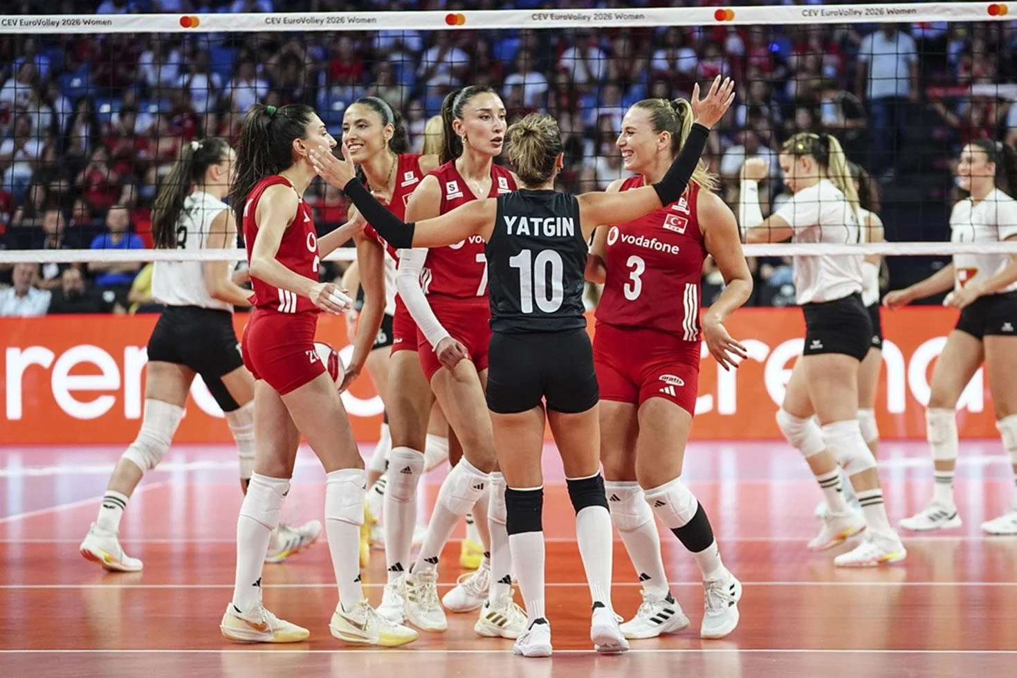 Filenin Sultanları Macaristan’a set vermedi