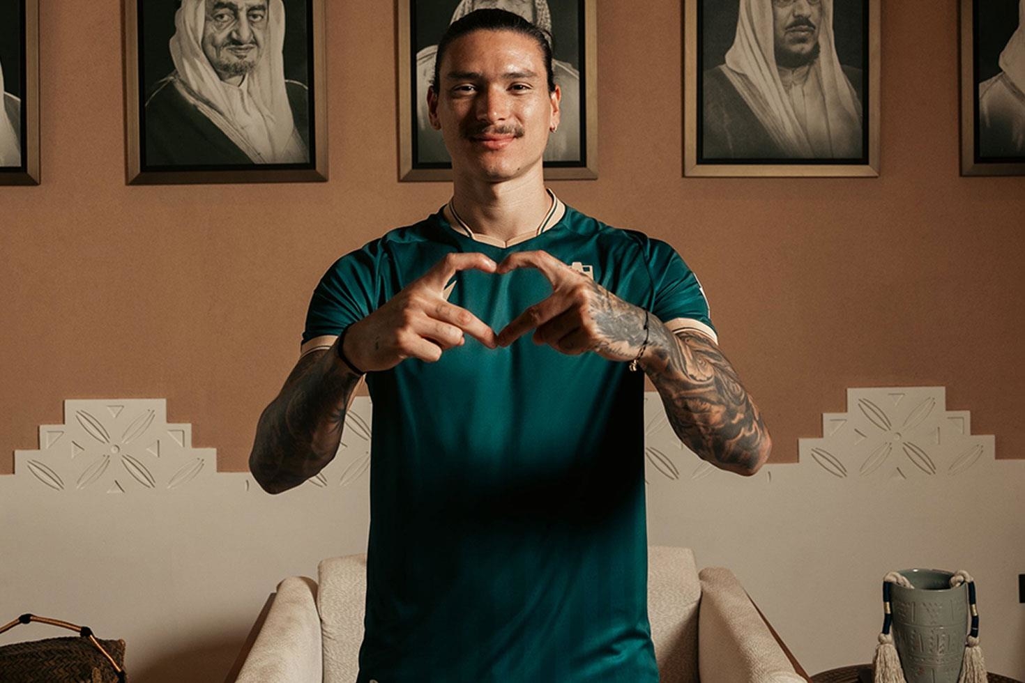 Trabzonspor’la da anılan Darwin Nunez, yeni takımına imzayı attı
