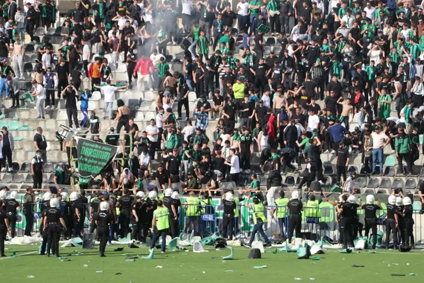 Turk Futbolunun 60 Yillik Koklu Kulubu Lig Baslamadan Kume Dustu 20150256 20 Jpg