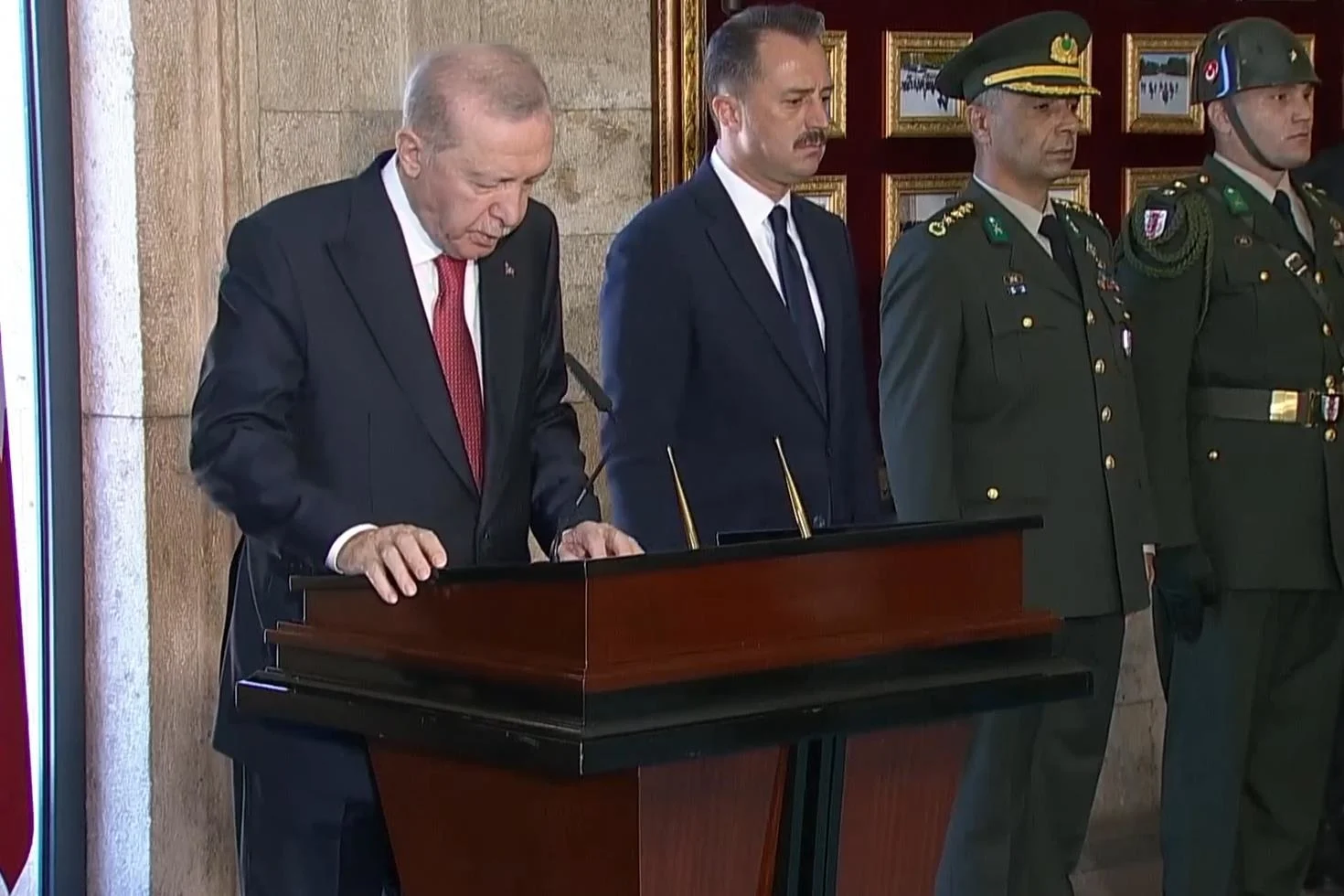 Turkiyenin Gozu Bu Toplantidan Cikacak Kararda Gozler Bestepede 20115720 77 Jpg
