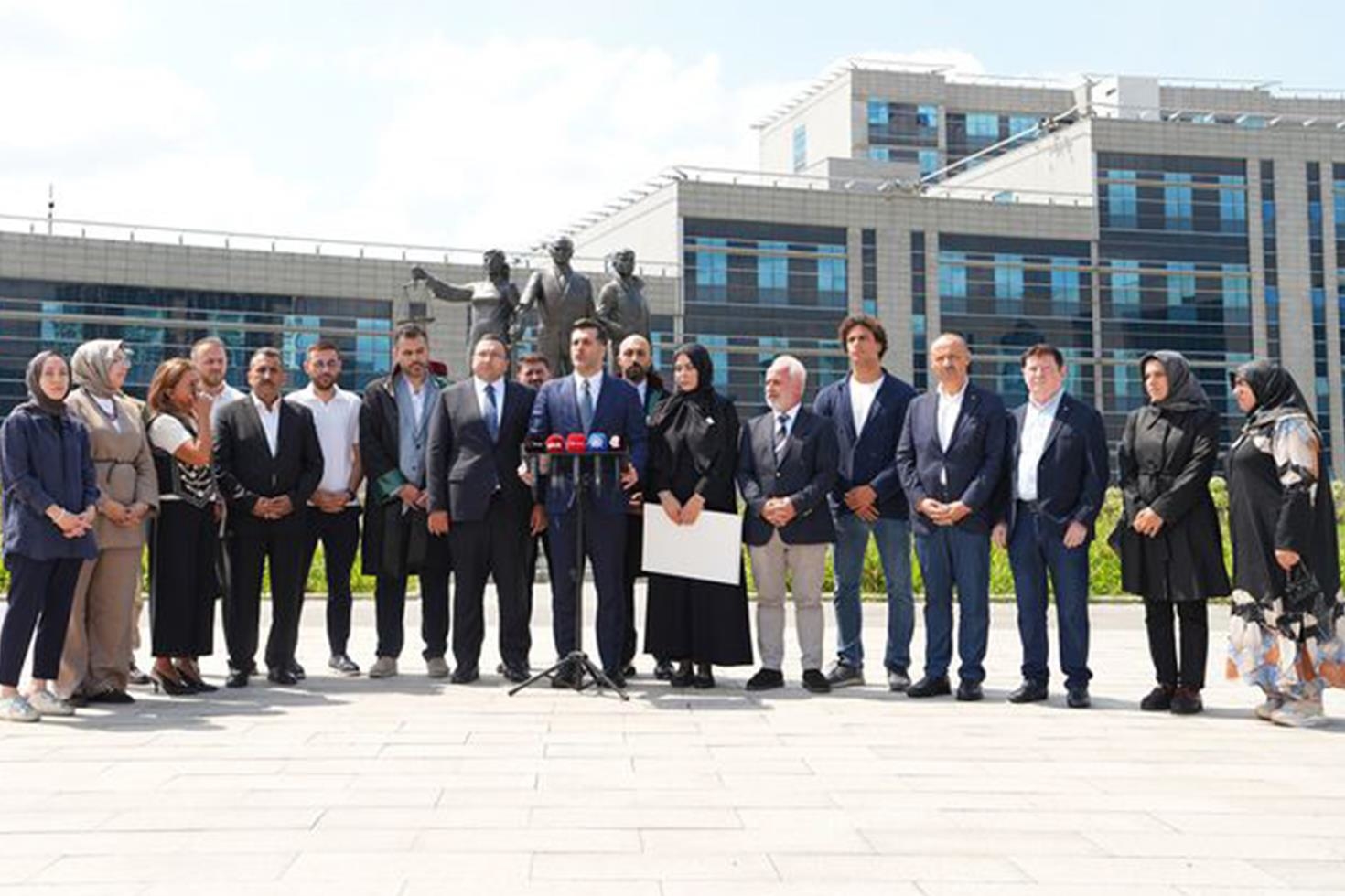 AKP’den Üsküdar Belediyesi seçimleri için yargı başvurusu: Divan Başkanı oyları karıştırdığını kabul etti
