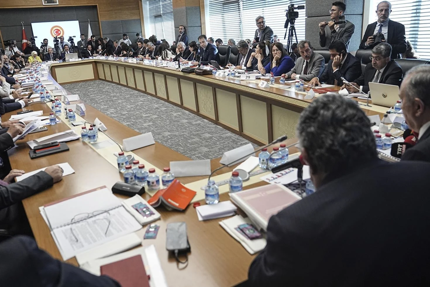 Vekiller Hayir Karari Aldi Genel Baskan Herkesi Toplantiya Cagirdi 20131598 39 Jpg