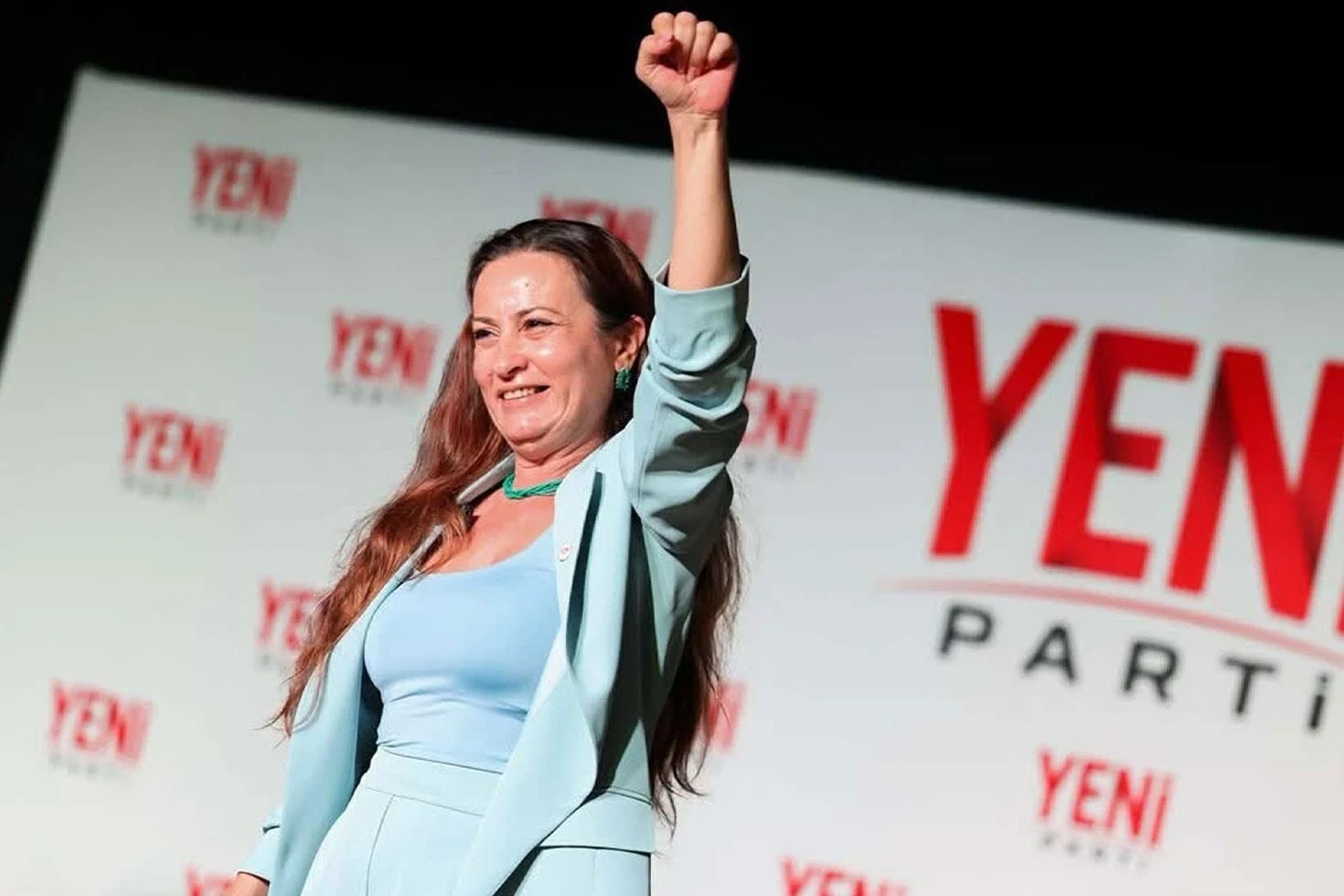 Yeni Parti’ye ilk operasyon: Manisa İl Başkanı İlksen Özalper gözaltına alındı